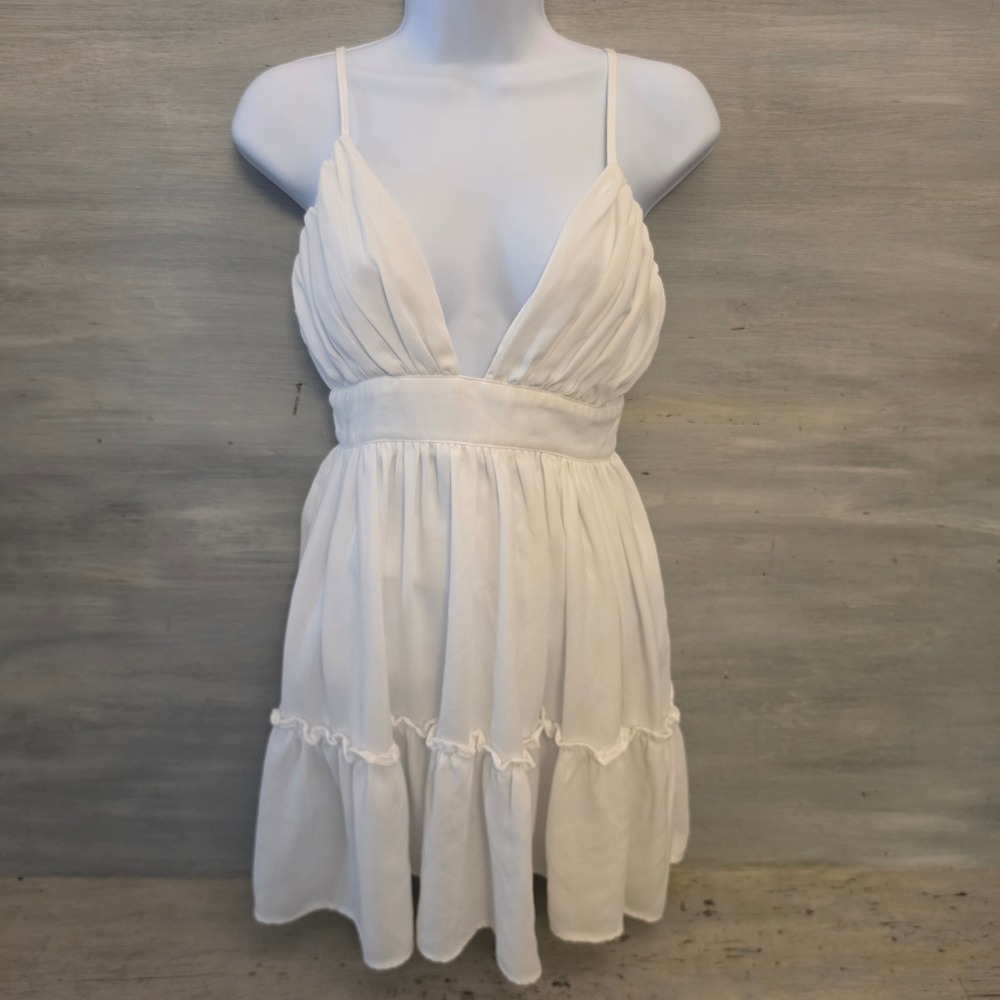 PrettyLittleThing White Plunging Vneck Sleeveless Aline Mini Dress Size U.S 0 GC